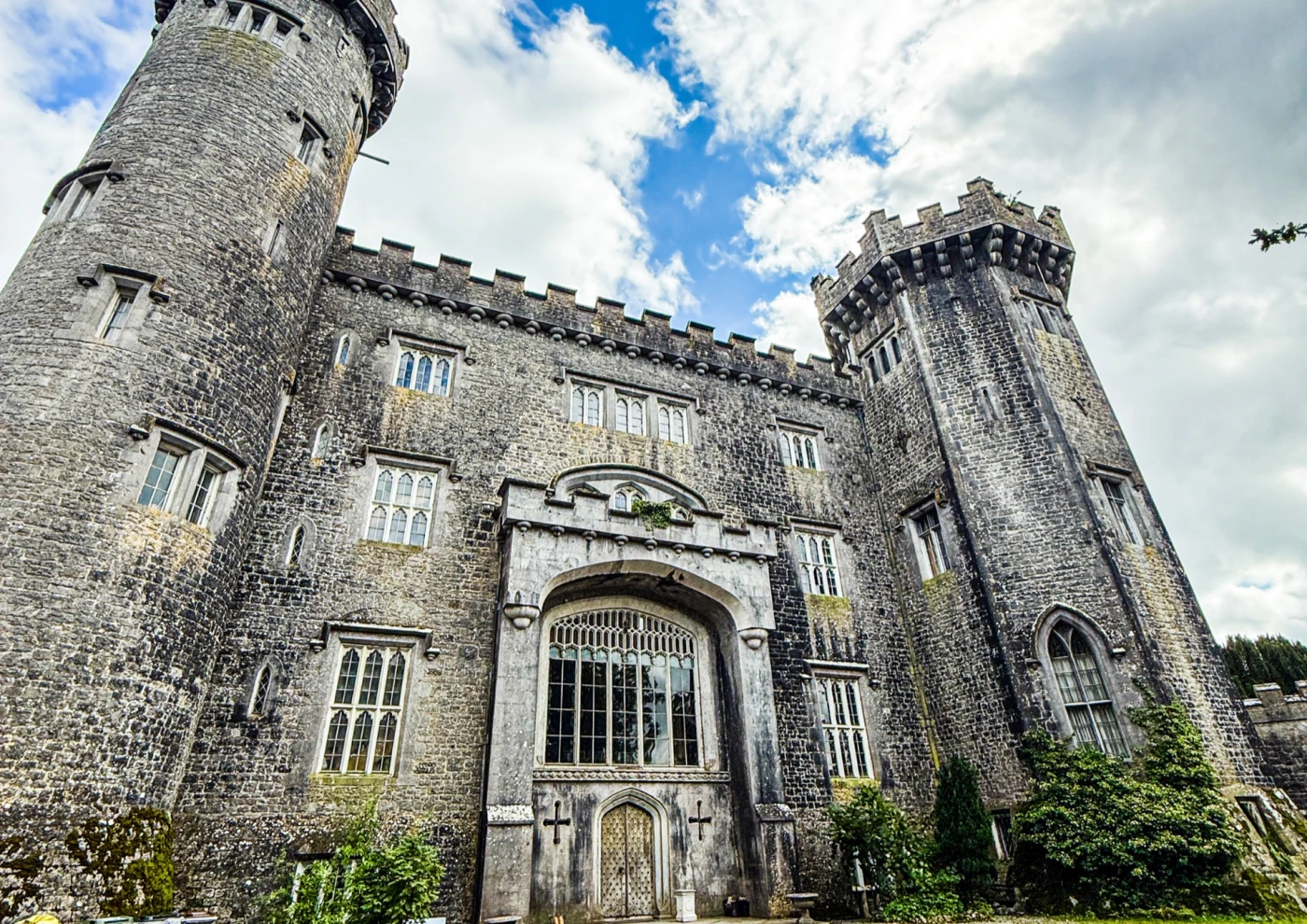 FOMUS Global Ireland castle